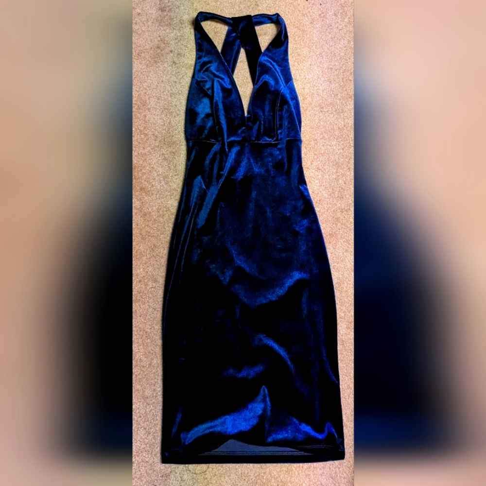 Windsor Navy blue velvet dress